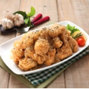 food, chicken wings and fried chicken