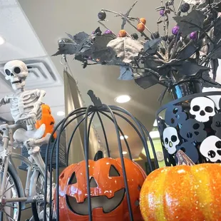 Halloween&apos;s coming!