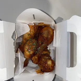 Vons sauce wings, half order was decent enough for one person