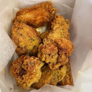 Crispy fried chicken Cheddar cheese flavor.