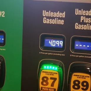 Vons Fuel Station