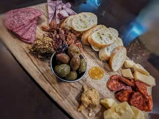 Poured - Wine, Beer & Bubbly