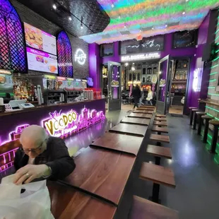 sushi and sashimi, interior