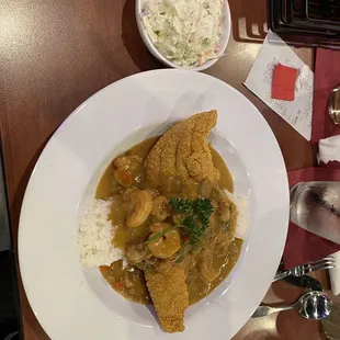 Catfish Atchafalaya and coleslaw.