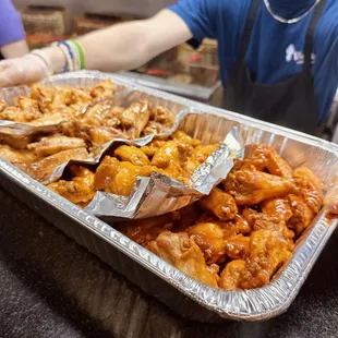 poultry, fried chicken, chicken wings and fried chicken, chicken wings, chicken, fried chicken wings, bbq chicken, bbq wings, food