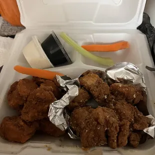 12 Piece Wings Medium &amp; Garlic Parmesan
