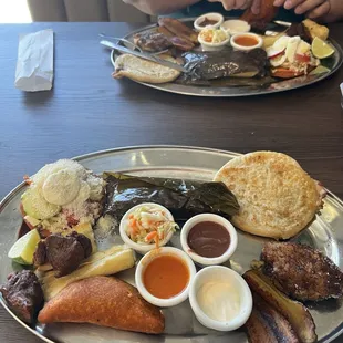 Bandeja Típico