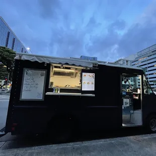 a black food truck