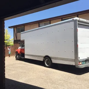 Excellent moving company!!