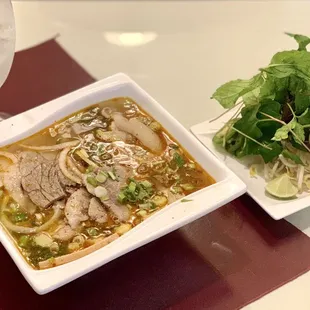 C7. Bun Bo Hue