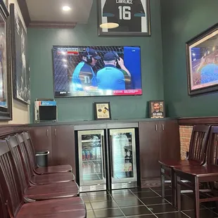 Jaguar  supporters &amp; offer beverages