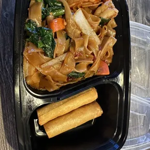 Shrimp drunken noodles- lunch portion