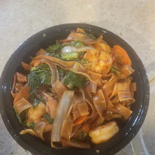 Drunken shrimp noodles