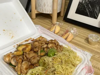 Lucky Chinese Food