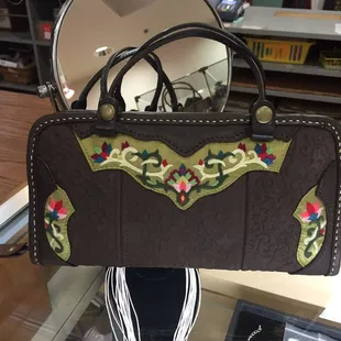 Too cute brown clutch