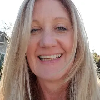 Marianne V.