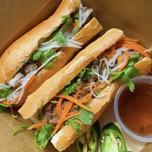 Banh mi brisket