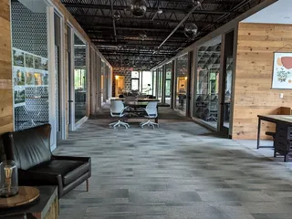 Common Desk - Anderson Lane