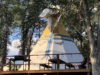 Heaven's Gateway To Yosemite And Bass Lake