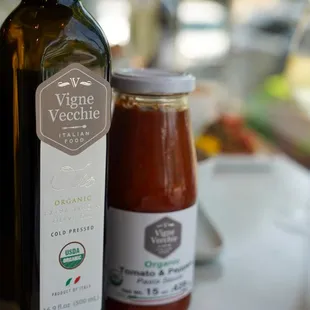 Vigne Vecchie organic EVOO and tomato sauce