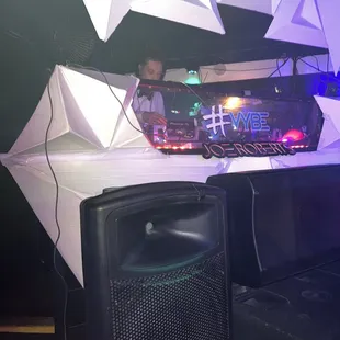Dj tyme.