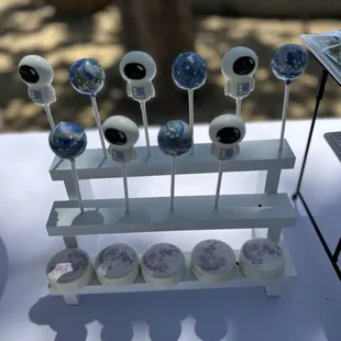 a display of cupcakes