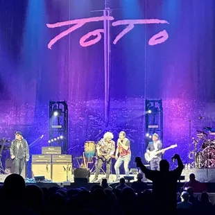 Journey/Toto Tour. Great view from floor seating section F. #Toto is first tonight. #VyStarVeteransMemorialArena