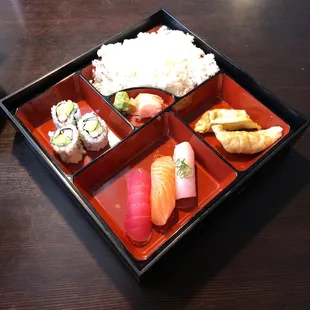 W&Z Asian Bistro & Sushi Bar