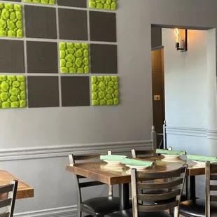 Seating area, cool art