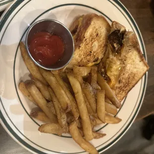 Short rib grilled cheese