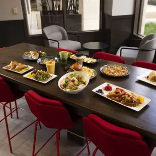 Bring your friends to W Cafe