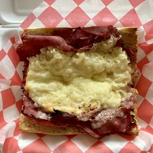 Reuben Grinder 6&quot;