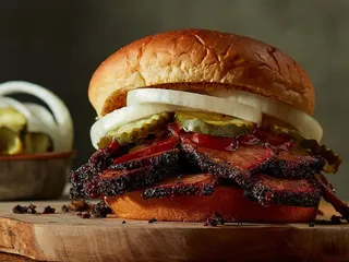 Main Streat Food Hall By H-E-B