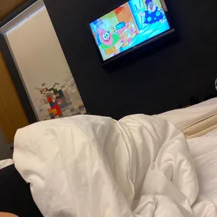 Chilling in this super cool hotel! Gonna go check out the bar!