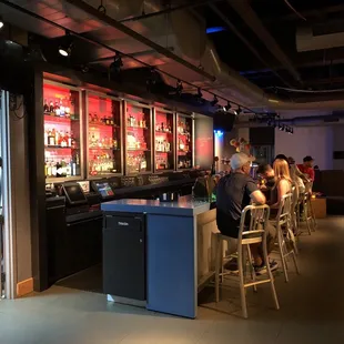W XYZ Bar