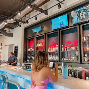 W XYZ Bar