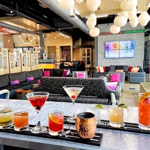 W XYZ Bar