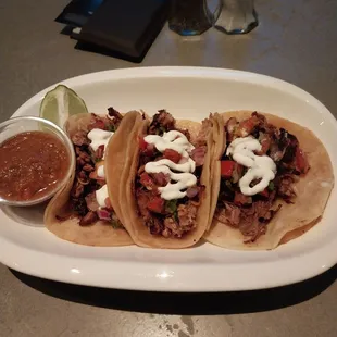 Ordered pork taco&apos;s fantastic!! Service was spot on wishing all hotel bars have this combination !! Good service and great food.