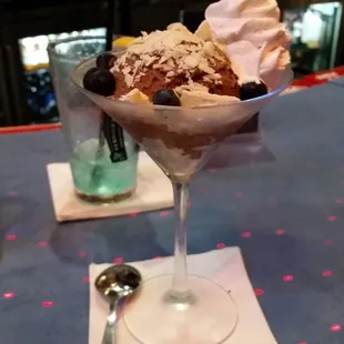 W XYZ Bar:  Mousse Martini