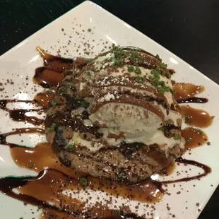 Chocolate chip cookie with ice cream