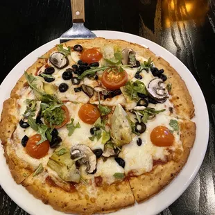 Gluten free garden pizza