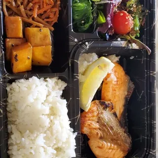 SALMON-YAKI bento box