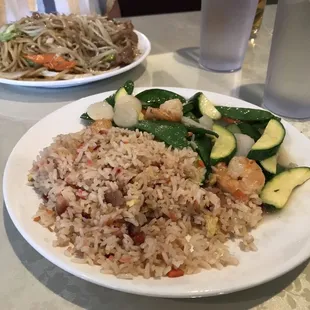Pork with Bean Sprout Lunch Prawn with Snow Peas
