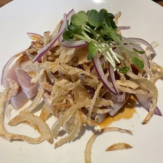 Tuna with Garlic Chips