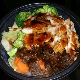 Waba chicken and steak veggie bowl