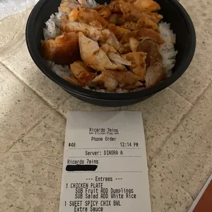 Suposed to be a kids bowl extra sauce this is a reg size with nooo extra sauce l got a plate with dumplis and no sauce at all in the bag