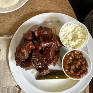 Burnt end plate with Cole slaw