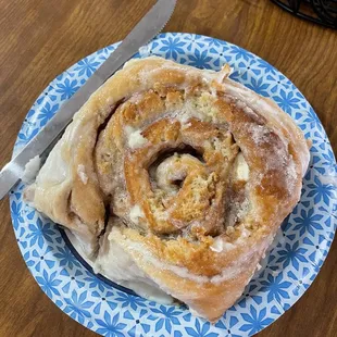 a wabash on a blue and white plate