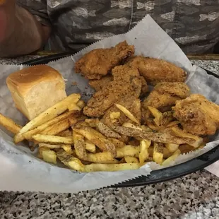 Drummy basket. Ton of wings. Very good.