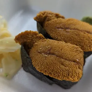 Uni nigiri (sea urchin sushi)
